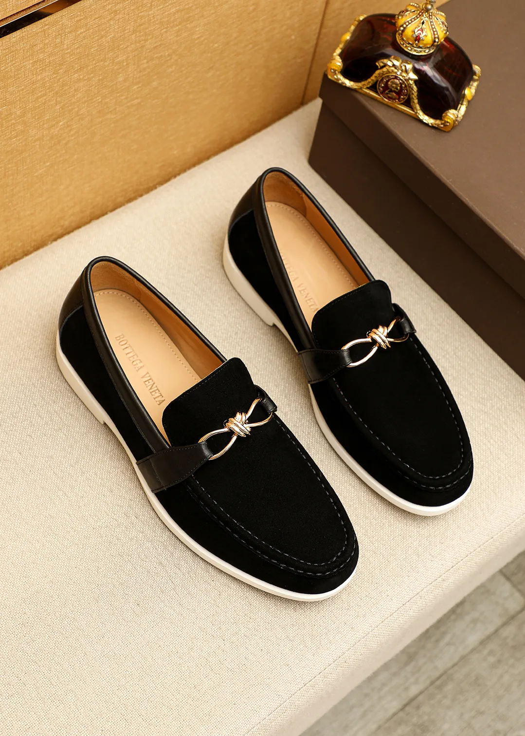 Men's men's shoes 💰580 💐Bottega Venetta [BV] Hong Kong - counter synchronization 🔥Summer new models are popular on the official website! Original 1⃣:1⃣ production✊💯💯, top-quality original product, exclusive first release, carefully crafted, full of European flavor, gentleman style, upper material, imported top layer frosted cowhide, cowhide leather lining, imported original outsole, comfortable and wear-resistant. 4 colors available! Code number: 39-44 (38.45.46🉑️customized)